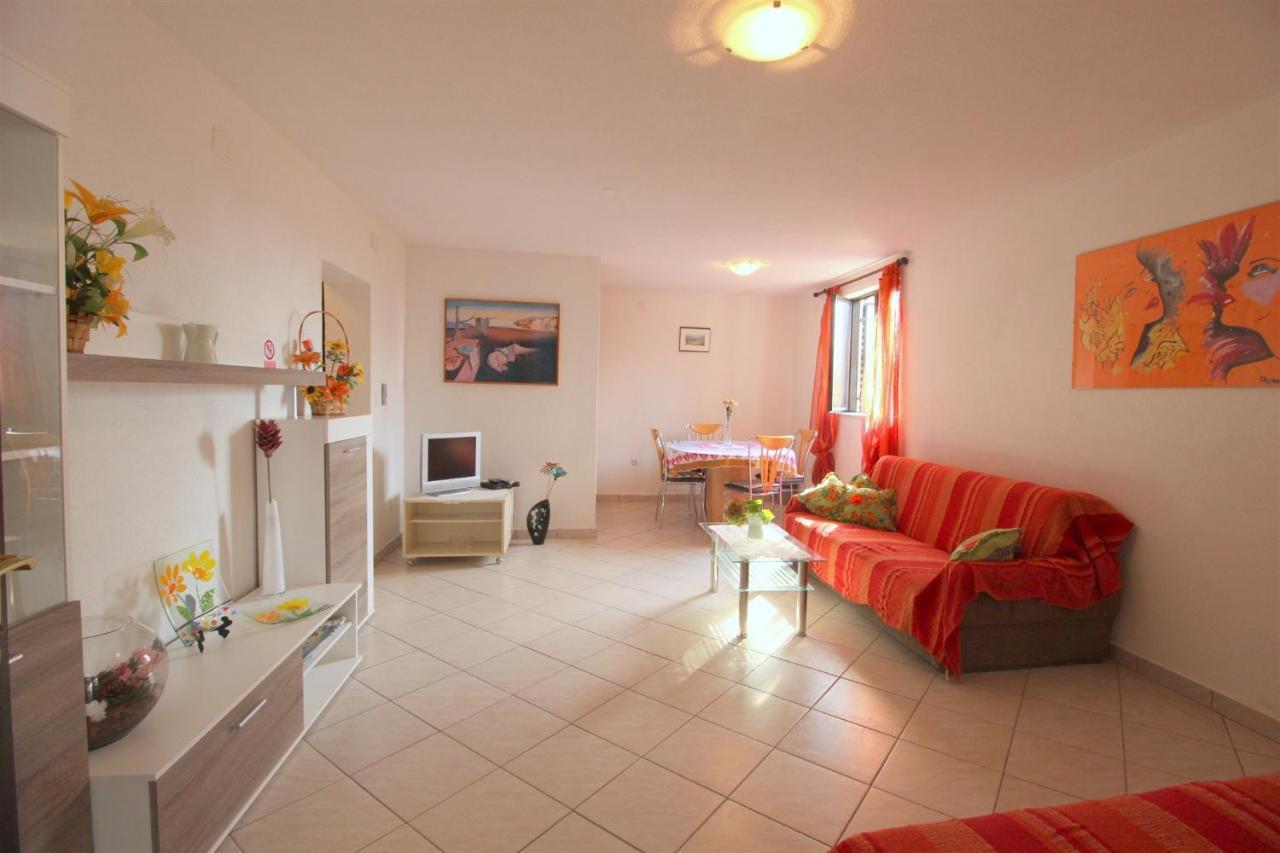 Gianna N2, 600 M From The Beach Novigrad  Bagian luar foto